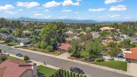 View/Area - 6319 Westview, Riverside, CA 92506 photo 2 of 3