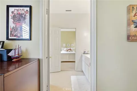 Entry Way - 6939 Orozco Dr, Riverside, CA 92506 photo 4 of 4