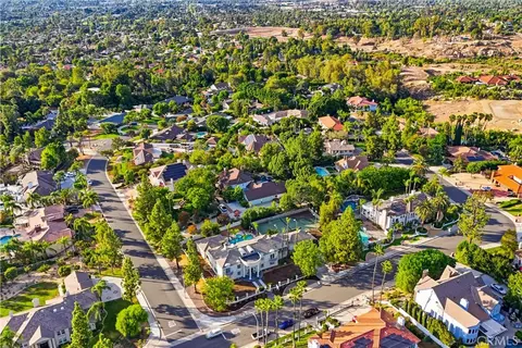 View/Area - 6939 Orozco Dr, Riverside, CA 92506 photo 3 of 3