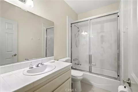 Bath - 6939 Orozco Dr, Riverside, CA 92506 photo 3 of 8