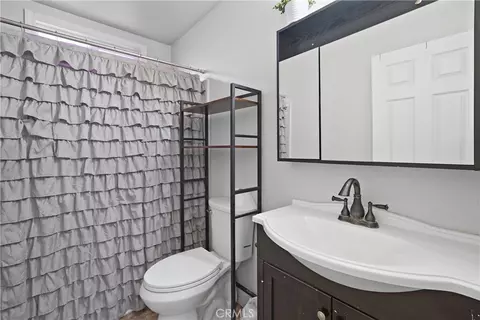 Bath - 14725 Manzanillo, Cabazon, CA 92230 photo 1 of 1