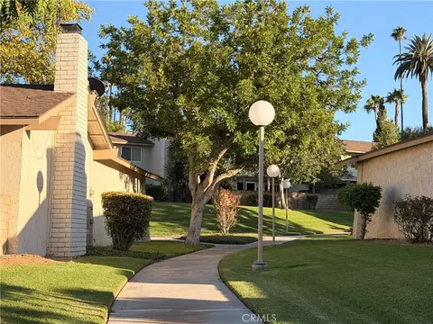 Exterior - 6631 Wintertree Dr, Riverside, CA 92506 photo 7 of 10