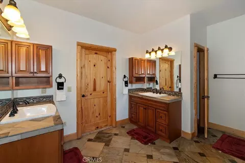 Bath - 42324 Eagle Ridge Rd, Big Bear Lake, CA 92315 photo 1 of 5