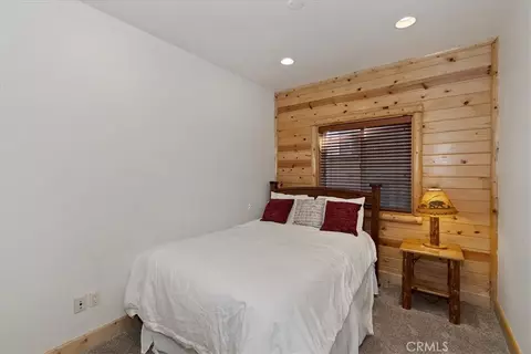 Bedroom - 42324 Eagle Ridge Rd, Big Bear Lake, CA 92315 photo 3 of 10
