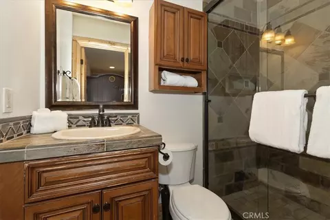 Bath - 42324 Eagle Ridge Rd, Big Bear Lake, CA 92315 photo 5 of 5