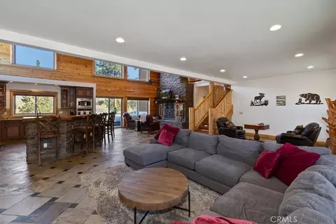 Living - 42324 Eagle Ridge Rd, Big Bear Lake, CA 92315 photo 4 of 8
