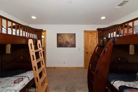 Bedroom - 42324 Eagle Ridge Rd, Big Bear Lake, CA 92315 photo 10 of 10