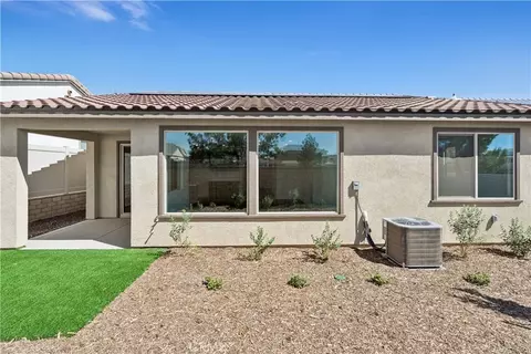 Exterior - 1565 Winding Sun Dr, Beaumont, CA 92223 photo 3 of 5