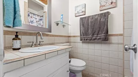 Bath - 17442 Reed St, Fontana, CA 92336 photo 2 of 2
