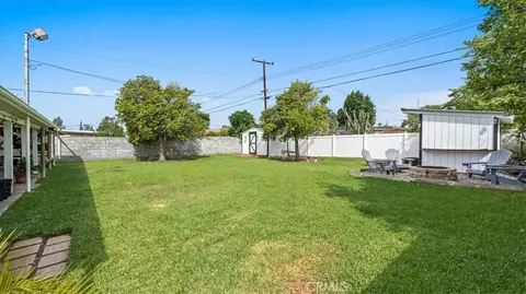 Exterior - 17442 Reed St, Fontana, CA 92336 photo 3 of 5