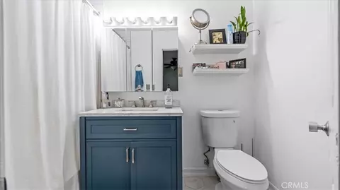 Bath - 17442 Reed St, Fontana, CA 92336 photo 1 of 2