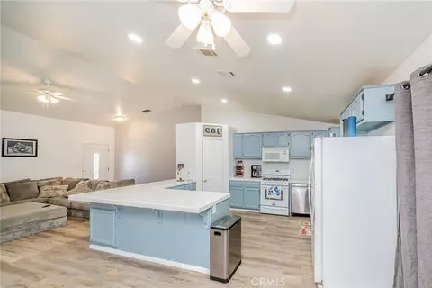 Kitchen - 11940 Pacific, Phelan, CA 92371 photo 2 of 2