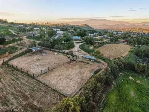View/Area - 17575 Wicker, Riverside, CA 92504 photo 3 of 24