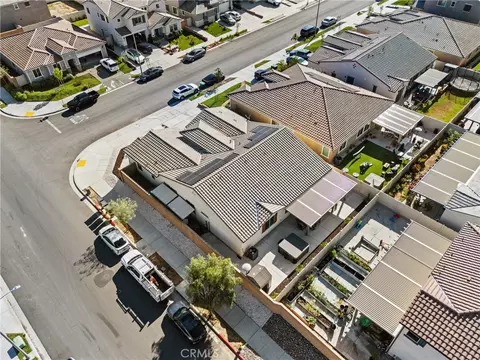 View/Area - 718 Torrey Ct, Perris, CA 92571 photo 2 of 6