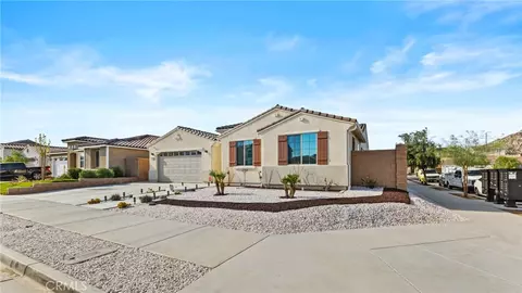 Exterior - 718 Torrey Ct, Perris, CA 92571 photo 4 of 6