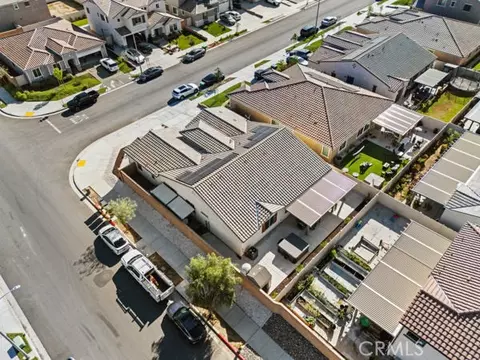 View/Area - 718 Torrey Ct, Perris, CA 92571 photo 6 of 6