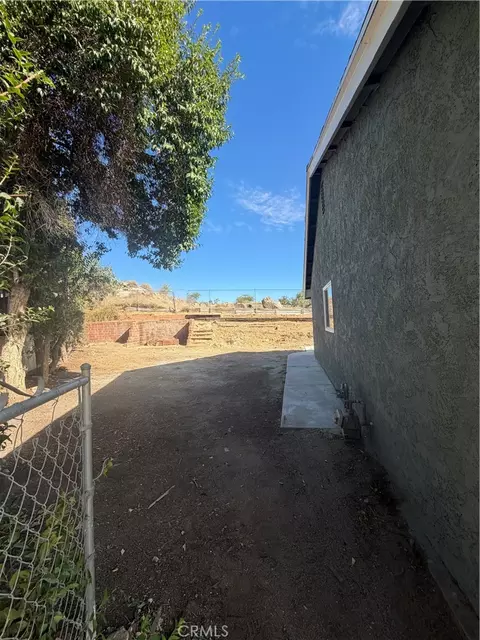 Exterior - 560 W 10th St, Perris, CA 92570 photo 1 of 3
