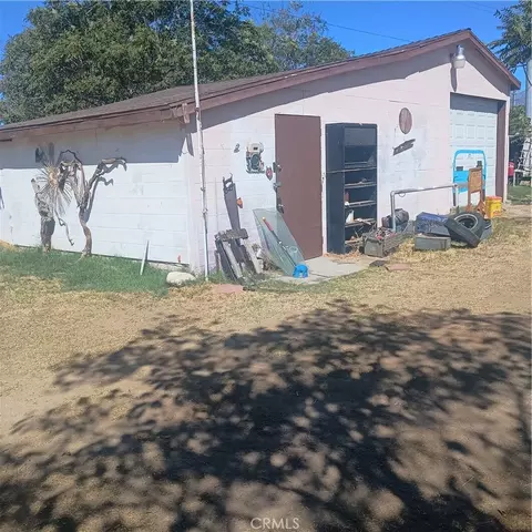 421 E Barbour St, Banning, CA 92220 photo 8