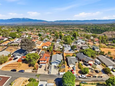 View/Area - 14464 Harvey, Riverside, CA 92503 photo 4 of 6