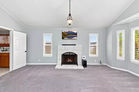 Living - 14464 Harvey, Riverside, CA 92503 photo 4 of 5