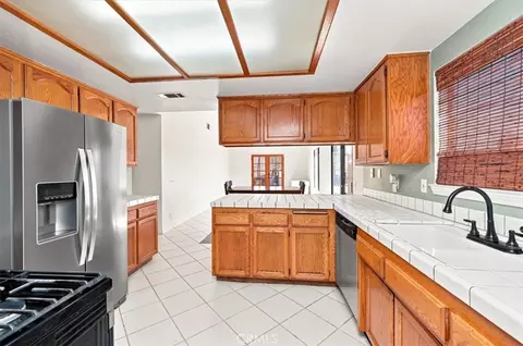 Kitchen - 14464 Harvey, Riverside, CA 92503 photo 1 of 7