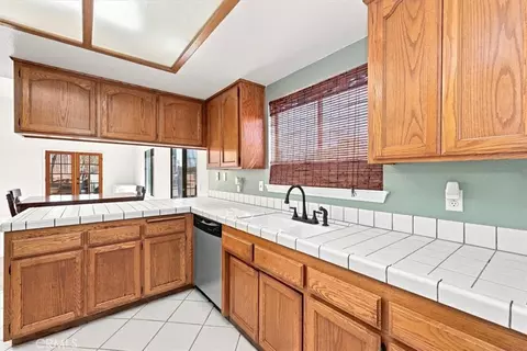 Kitchen - 14464 Harvey, Riverside, CA 92503 photo 2 of 7