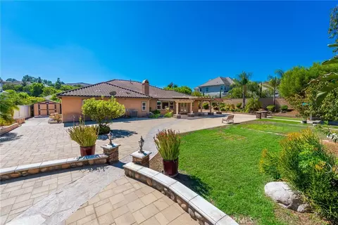 Exterior - 11912 Abington St, Riverside, CA 92503 photo 15 of 19