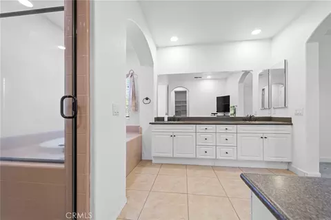 Bath - 11912 Abington St, Riverside, CA 92503 photo 3 of 5