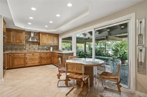 Kitchen - 5872 Shaker, Riverside, CA 92506 photo 3 of 4