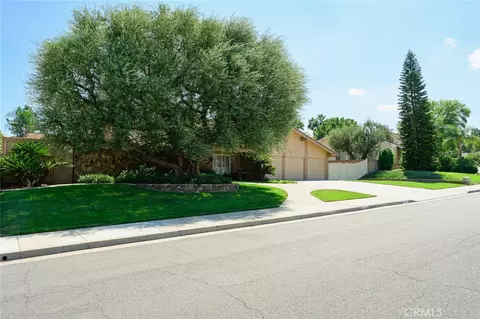Exterior - 5872 Shaker, Riverside, CA 92506 photo 2 of 15