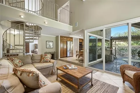 Living - 5872 Shaker, Riverside, CA 92506 photo 3 of 12