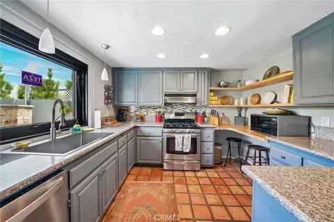 Kitchen - 4535 Albion Dr, Riverside, CA 92503 photo 3 of 8