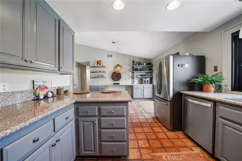 Kitchen - 4535 Albion Dr, Riverside, CA 92503 photo 6 of 8