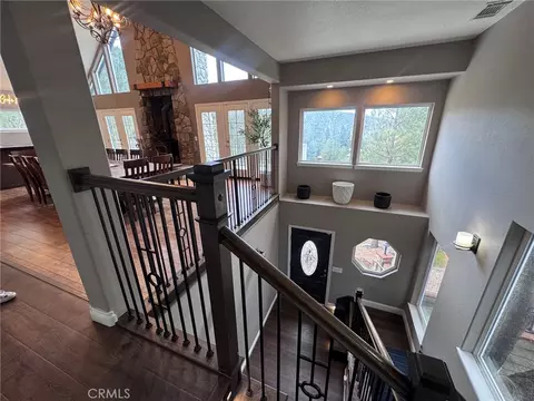 Entry Way - 5260 Desert View Ln, Wrightwood, CA 92397 photo 4 of 6