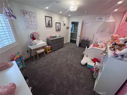 Bedroom - 5260 Desert View Ln, Wrightwood, CA 92397 photo 5 of 9