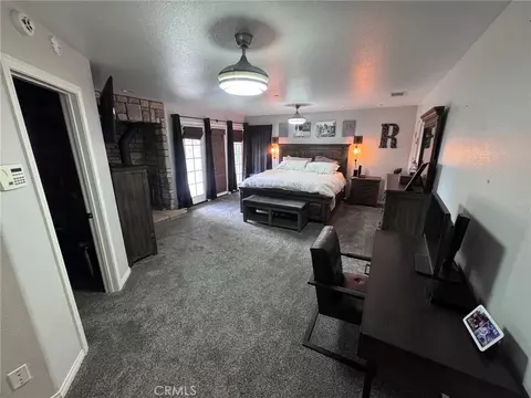 Bedroom - 5260 Desert View Ln, Wrightwood, CA 92397 photo 6 of 9