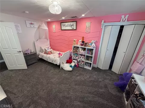 Bedroom - 5260 Desert View Ln, Wrightwood, CA 92397 photo 4 of 9