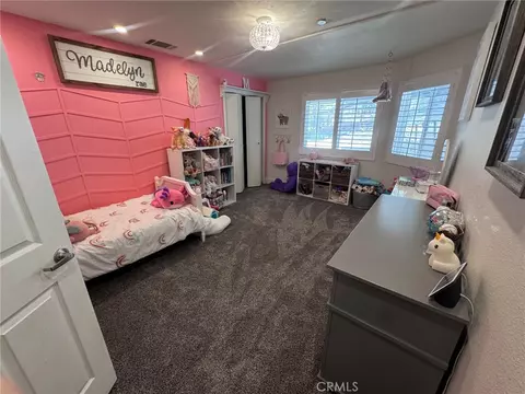 Bedroom - 5260 Desert View Ln, Wrightwood, CA 92397 photo 3 of 9
