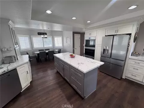 Kitchen - 5260 Desert View Ln, Wrightwood, CA 92397 photo 6 of 6