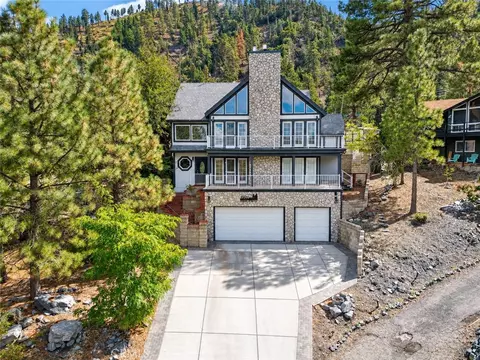 Exterior - 5260 Desert View Ln, Wrightwood, CA 92397 photo 3 of 13