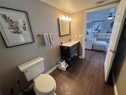 Bath - 5260 Desert View Ln, Wrightwood, CA 92397 photo 1 of 9