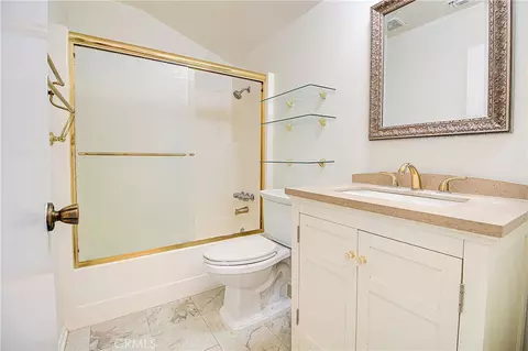 Bath - 6624 Banyan, Riverside, CA 92506 photo 3 of 3