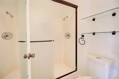 Bath - 6624 Banyan, Riverside, CA 92506 photo 2 of 3