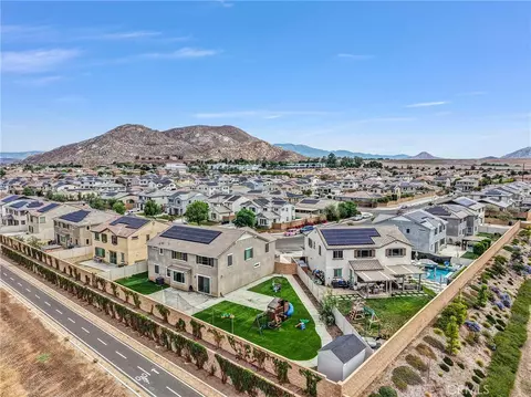 View/Area - 4570 Eagle Ave, Perris, CA 92571 photo 1 of 4