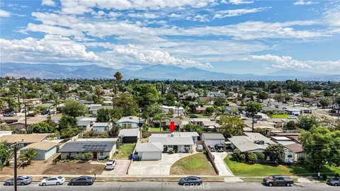 View/Area - 825 N Lilac Ave, Rialto, CA 92376 photo 3 of 7