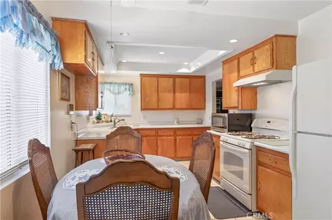 Kitchen - 7195 Seine, Highland, CA 92346 photo 1 of 3