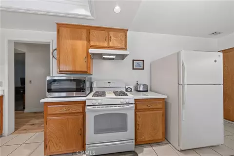 Kitchen - 7195 Seine, Highland, CA 92346 photo 3 of 3