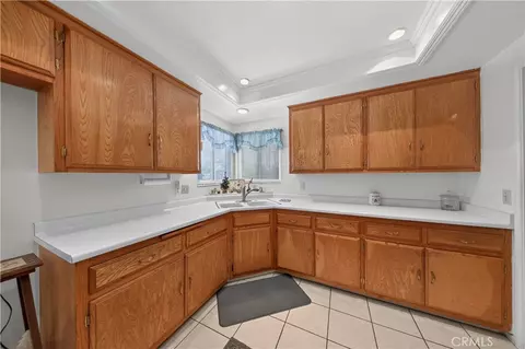 Kitchen - 7195 Seine, Highland, CA 92346 photo 2 of 3