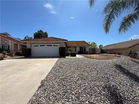 25431 Pistache Ct, Murrieta, CA 92563