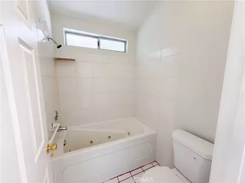 Bath - 13561 Glacier, Hesperia, CA 92345 photo 2 of 3